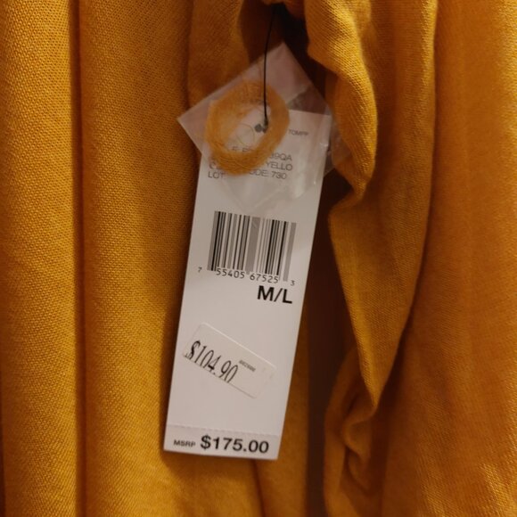 DKNY - Picture 3 of 3